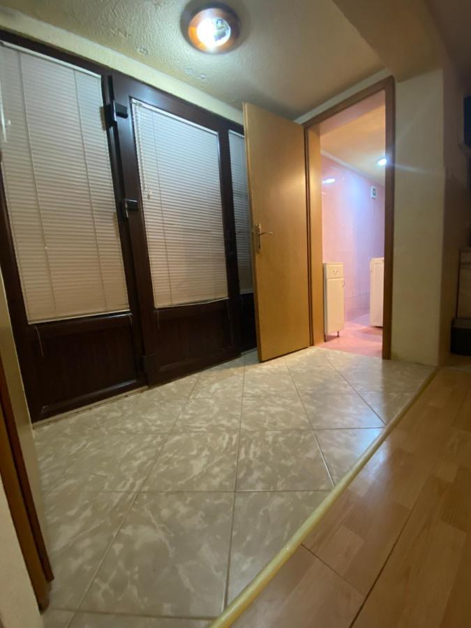 Appartement Apartman Benjamin à Tuzla Extérieur photo